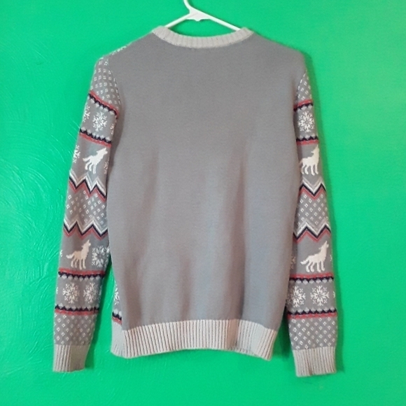 Game of Thrones Winter is Here Sweater - Picture 2 of 7